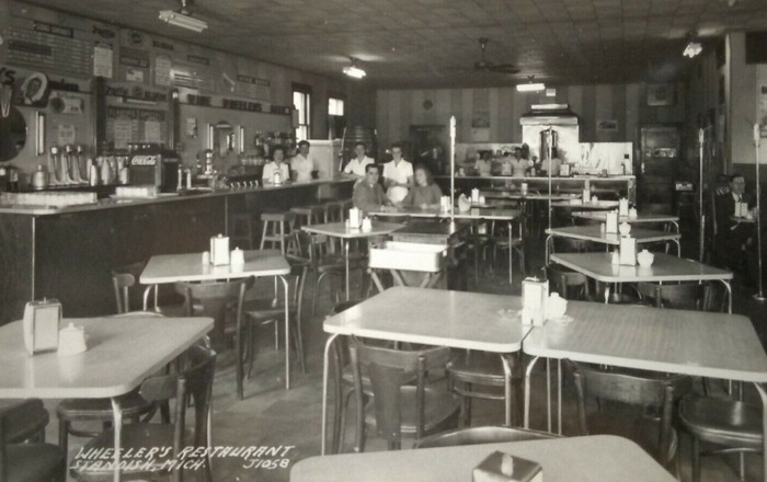 Wheelers Restaurant - 1940S Post Card Photo